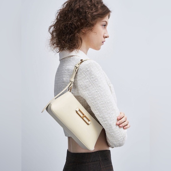 NWT Charles & Keith Gabine Leather Trapeze Bag - Chalk (Cream) GENUINE LEATHER - Picture 8 of 9